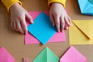 Paper crafts para sa mga bata